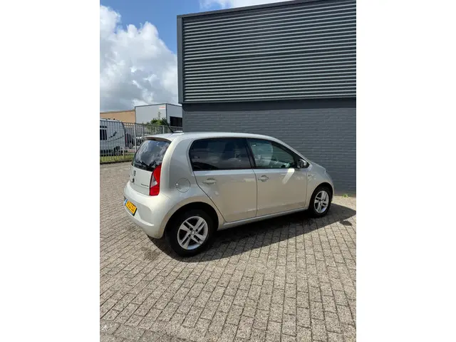 SEAT Mii 1.0 Reference 2014 Benzine 5