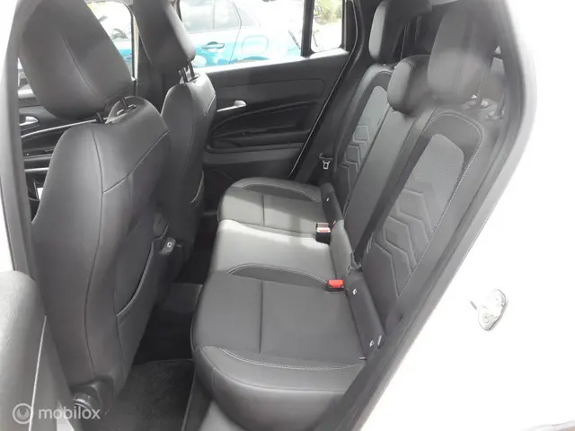 Jeep Avenger 1.2 Altitude 2023 Benzine 5