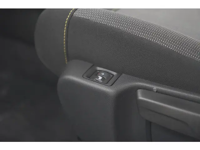Citroën C3 PureTech 110 EAT6 Feel Edition 2020 Benzine 25