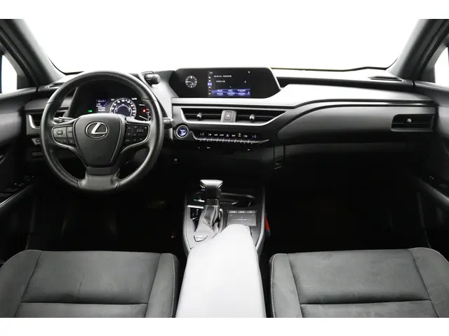 Lexus UX 250h Preference Line 2022 Hybride Benzine 4