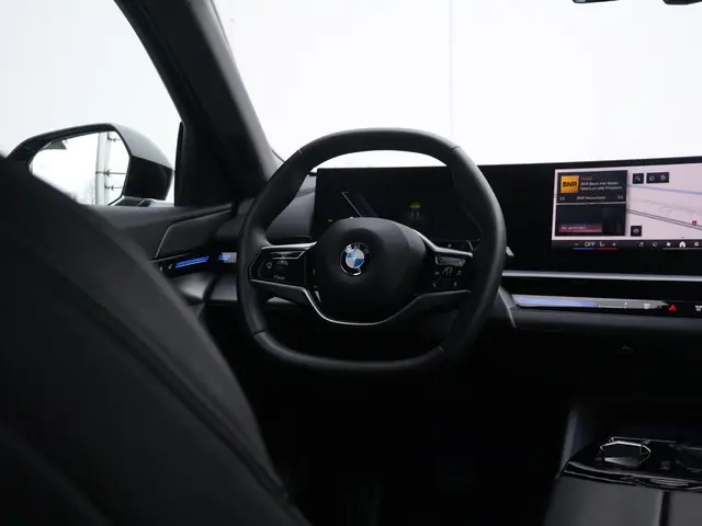 BMW 5 Serie 520i 2024 Benzine 21