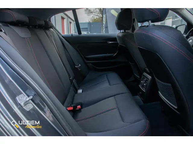 BMW 1 Serie 118i 2016 Benzine 4