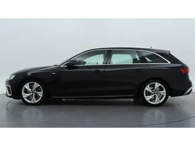 Audi A4 Avant 35 TFSI 150pk Competition 2021 Benzine 10