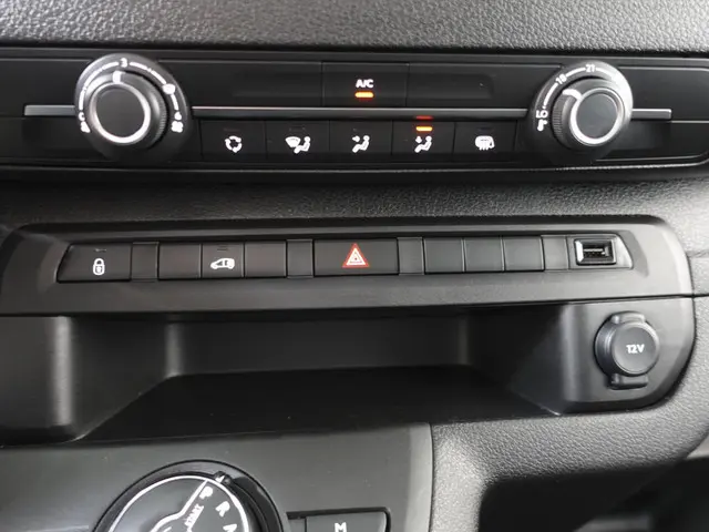 Opel Vivaro L2H1 Edition 145PK Automaat 2023 Diesel 27
