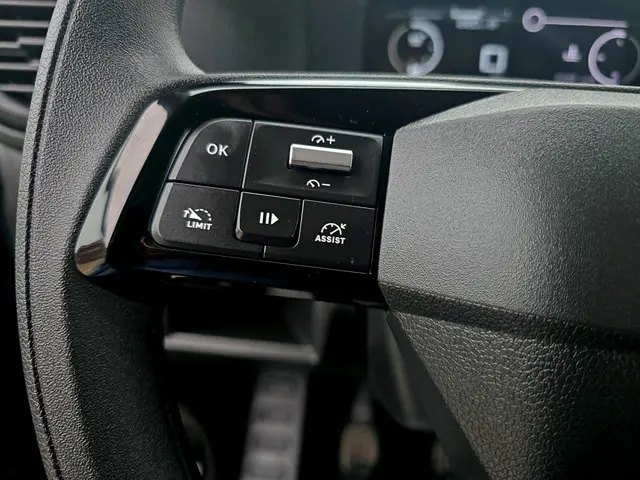 Opel Vivaro 1.5 Diesel L2 H1 2024 Diesel 24