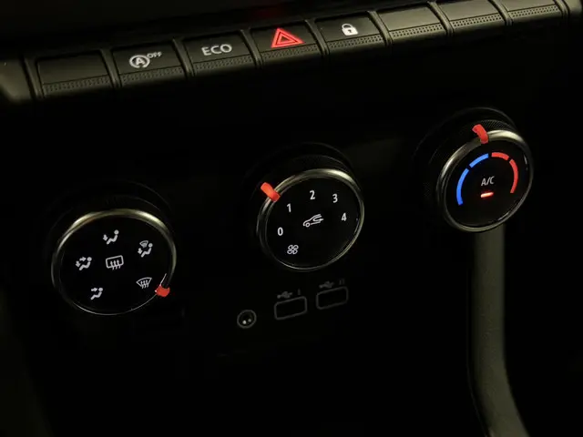 Renault Clio 1.0 TCe 90 Evolution 2024 Benzine 13