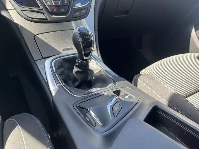 Opel Insignia 1.4 T EcoFLEX Edition 2014 Benzine 18