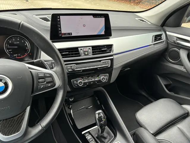 BMW X1 sDrive20i Business Edition Plus 2021 Benzine 9