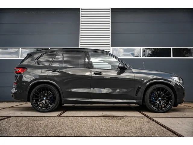 BMW X5 xDrive45e High Executive 2023 Hybride Benzine 7