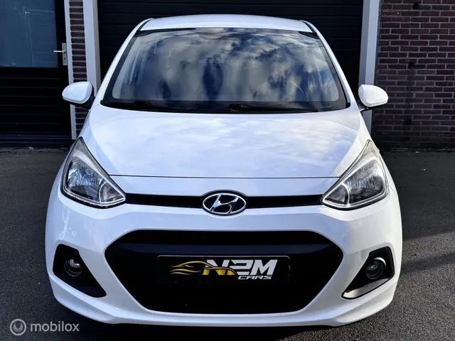 Hyundai i10 1.0i i-Motion 2015 Benzine 8