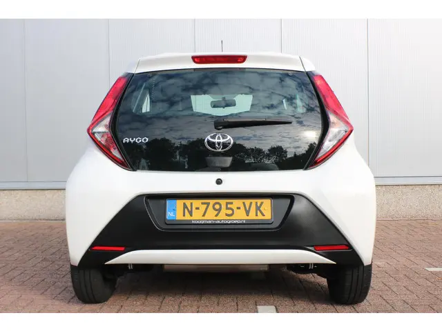 Toyota Aygo 1.0 VVT-i x-fun 2022 Benzine 7