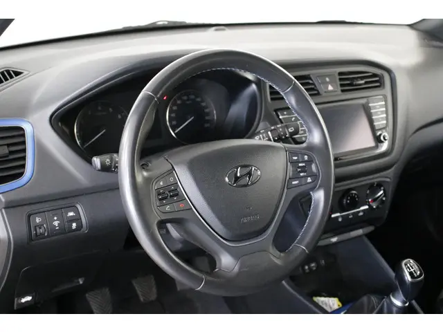 Hyundai i20 1.0 T-GDI Go! 2016 2016 Benzine 3