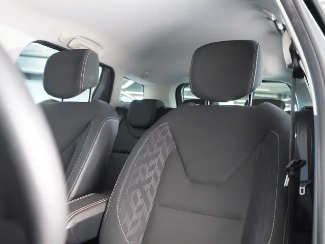 Renault Clio Estate 0.9 TCe Limited 2020 Benzine 7