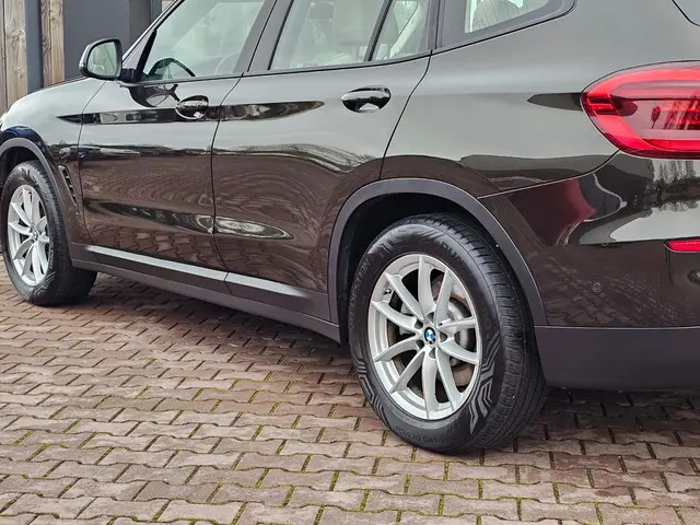 BMW X3 xDrive20i High Executive 2018 Benzine 43