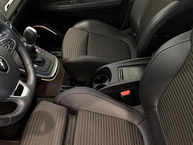 Renault Scénic 1.3 TCe 160 EDC Bose 2018 Benzine 34