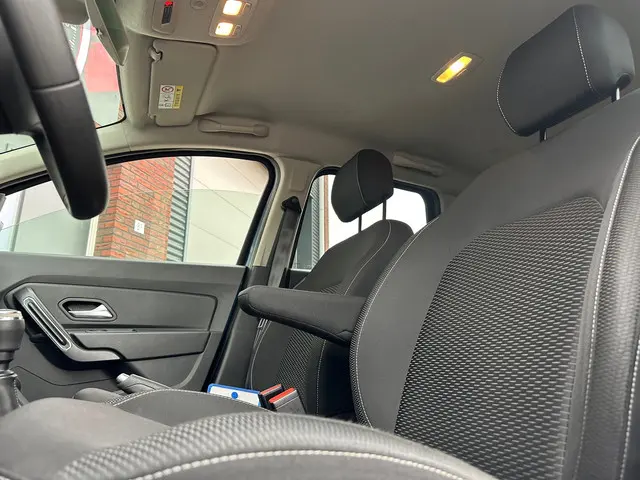 Dacia Duster 1.2 TCe Comfort / PDC / Airco / NAP 2018 Benzine 4