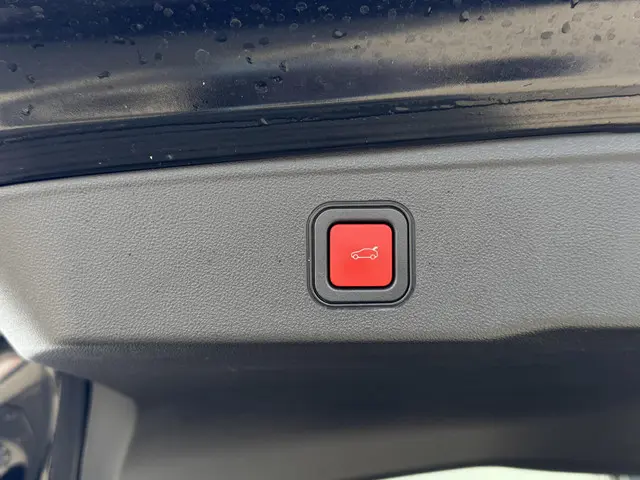 Jeep Avenger 1st Edition 54 kWh 2023 Elektrisch 35