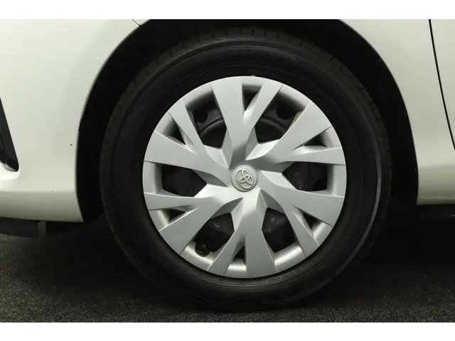 Toyota Yaris 1.5 Hybrid Energy 2018 Hybride Benzine 38