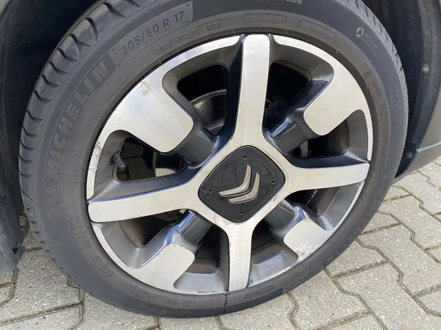 Citroën C3 1.2 PureTech S&S Business 2019 Benzine 7