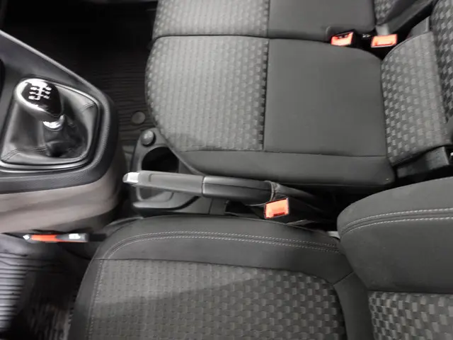 Ford Transit Connect 1.5 EcoBlue L2 Trend 2023 Diesel 23