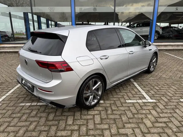 Volkswagen Golf 1.5 eTSI R-Line 2022 Benzine 9