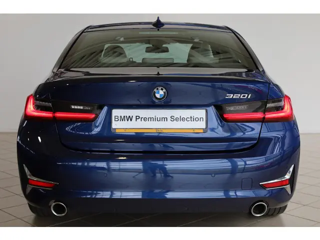 BMW 3 Serie Sedan 320i 2019 Benzine 5
