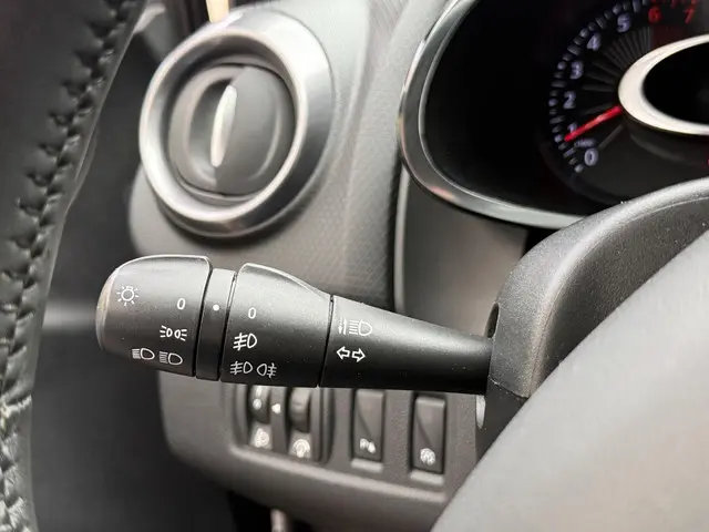 Renault Clio Estate 0.9 TCe Night&Day 2016 Benzine 24