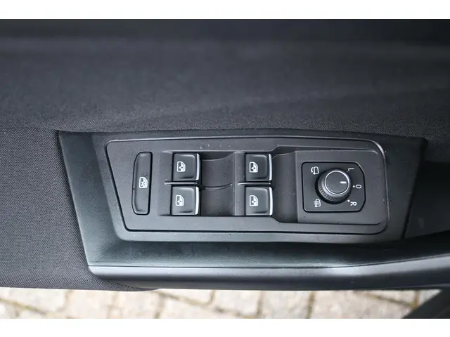 Volkswagen T-Roc 1.5 TSI Sport Business R 2020 Benzine 21