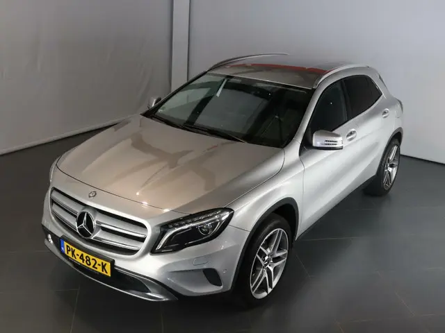 Mercedes-Benz GLA 3