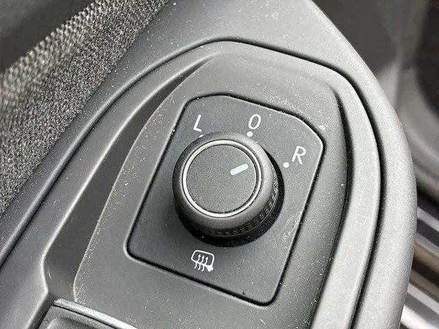 Volkswagen Golf 1.0 eTSI 110pk DSG Life 2022 Benzine 9