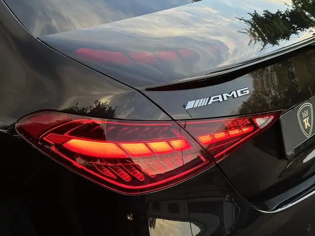 Mercedes-Benz C-Klasse AMG 43 4MATIC 2024 Benzine 12