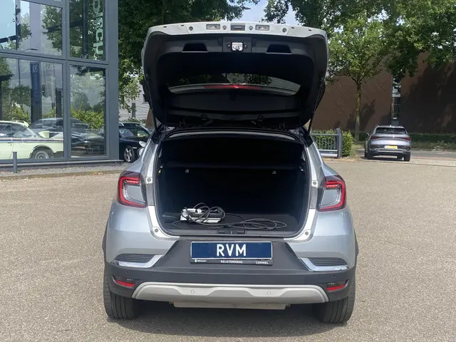 Renault Captur Techno 2023 Hybride Benzine 6