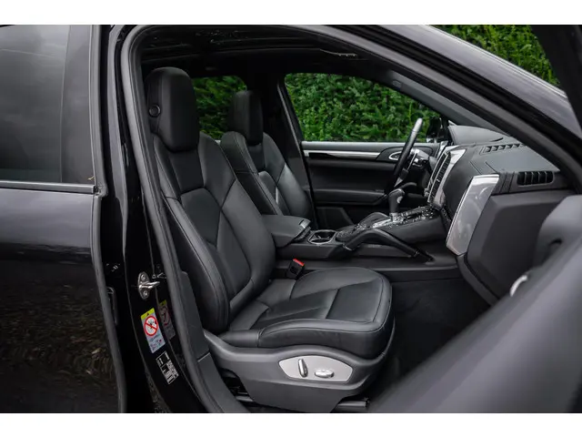 Porsche Cayenne S 2016 Benzine 10