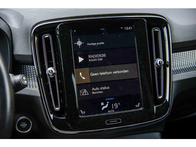Volvo XC40 T4 190pk Geartronic R-Design 2019 Benzine 18