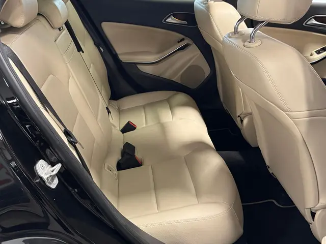 Mercedes-Benz GLA 250 2014 Benzine 15