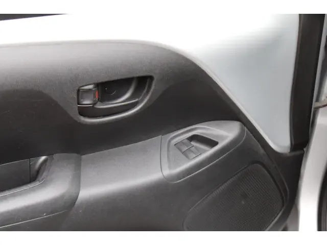 Peugeot 108 1.0 e-VTi Active 2015 Benzine 13
