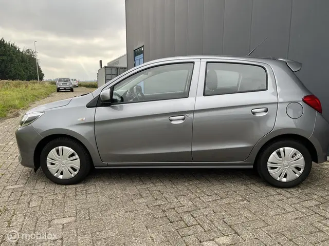 Mitsubishi Space Star 2