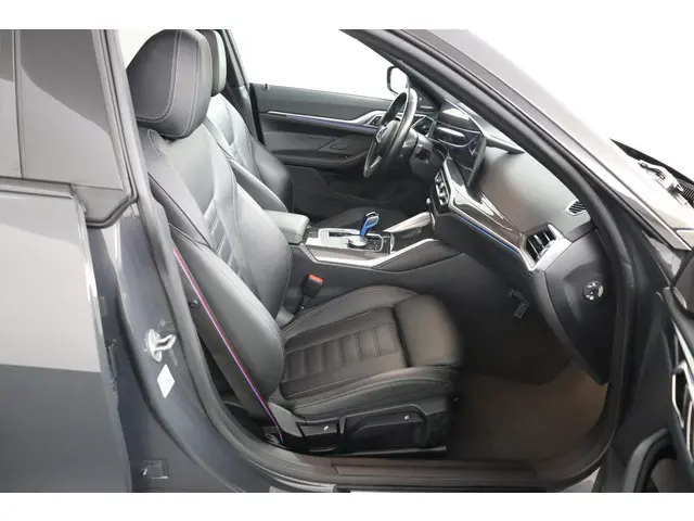 BMW i4 eDrive40 High Executive 84 kWh 2022 Elektrisch 18