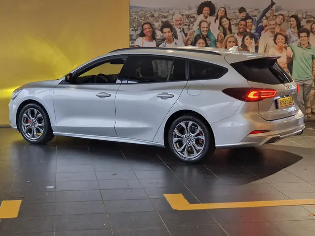 Ford Focus Wagon 1.0 EcoBoost Hybrid ST Line 2022 Benzine 5
