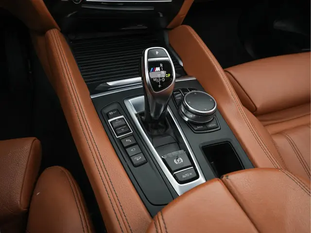 BMW X6 M50d M-Sport-Pack Innovation-Pack 2018 Diesel 12