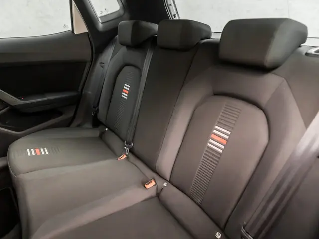 SEAT Arona 1.0 TSI FR Intense Sport 2019 Benzine 15