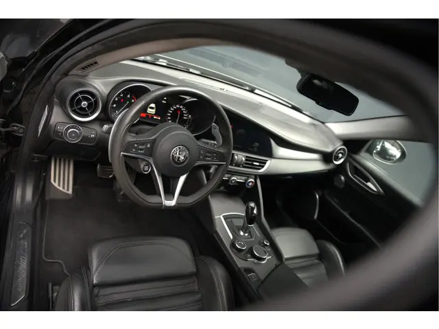 Alfa Romeo Giulia 2.0 T AWD Veloce Q4 2018 Benzine 7