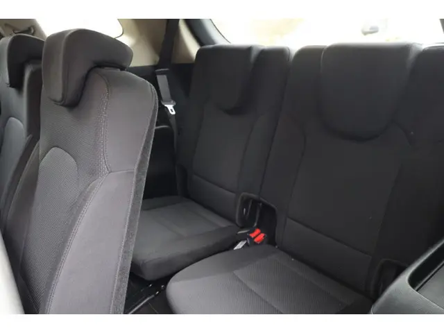 Kia Carens 1.6 GDi ExecutiveLine 2015 Benzine 19