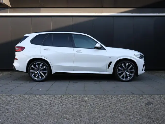 BMW X5 xDrive40i High Executive 2020 Benzine 4
