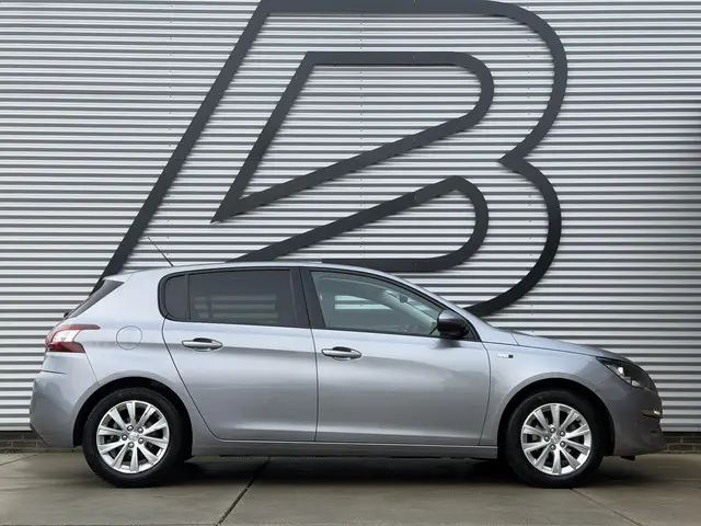 Peugeot 308 1.2 PureTech Style 2017 Benzine 4