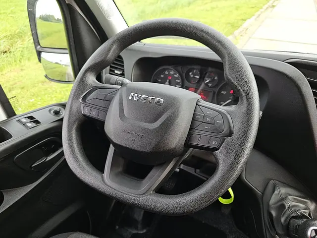 Iveco Daily 35S18 2022 Diesel 10