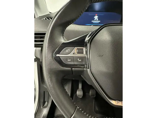 Peugeot 5008 1.2 PureTech Allure 2020 Benzine 18