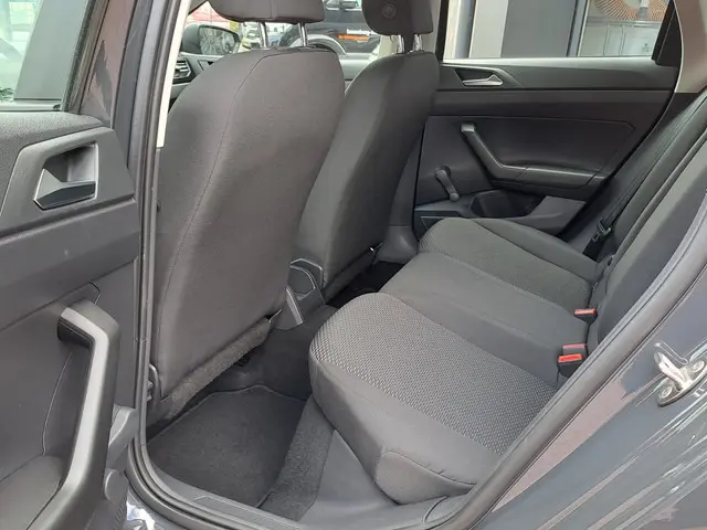Volkswagen Polo 1.0 MPI Trendline 2018 Benzine 18