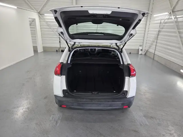 Peugeot 2008 1.2 PureTech Active 2015 Benzine 9