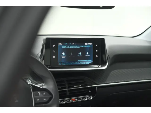 Peugeot 208 PureTech 100 Allure Pack 2023 Benzine 46